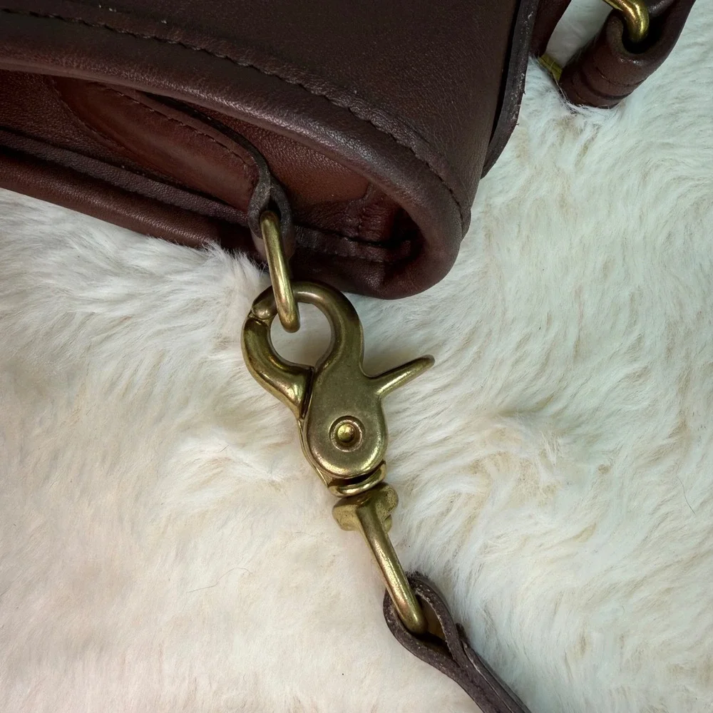 Vintage Coach Station Bag 5130 Brown Glove Tanned Leather USA Crossbody Purse